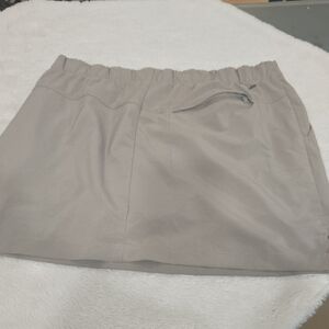 Columbia Light Tan Skorts